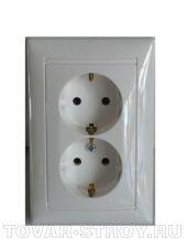 Розетка Legrand "Valena" 2-ая белая